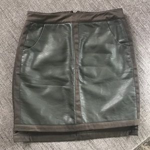 Super cute green mini faux skirt